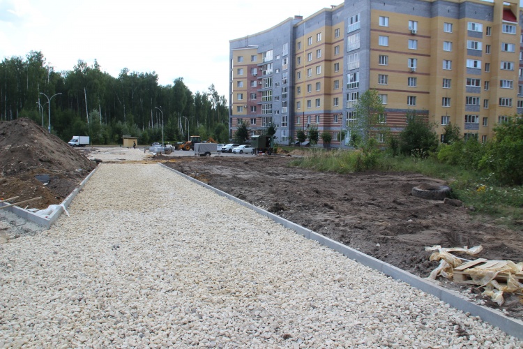 Бульвар в МКР-15 - 16.jpg Бульвар в МКР-15 - 16.jpg